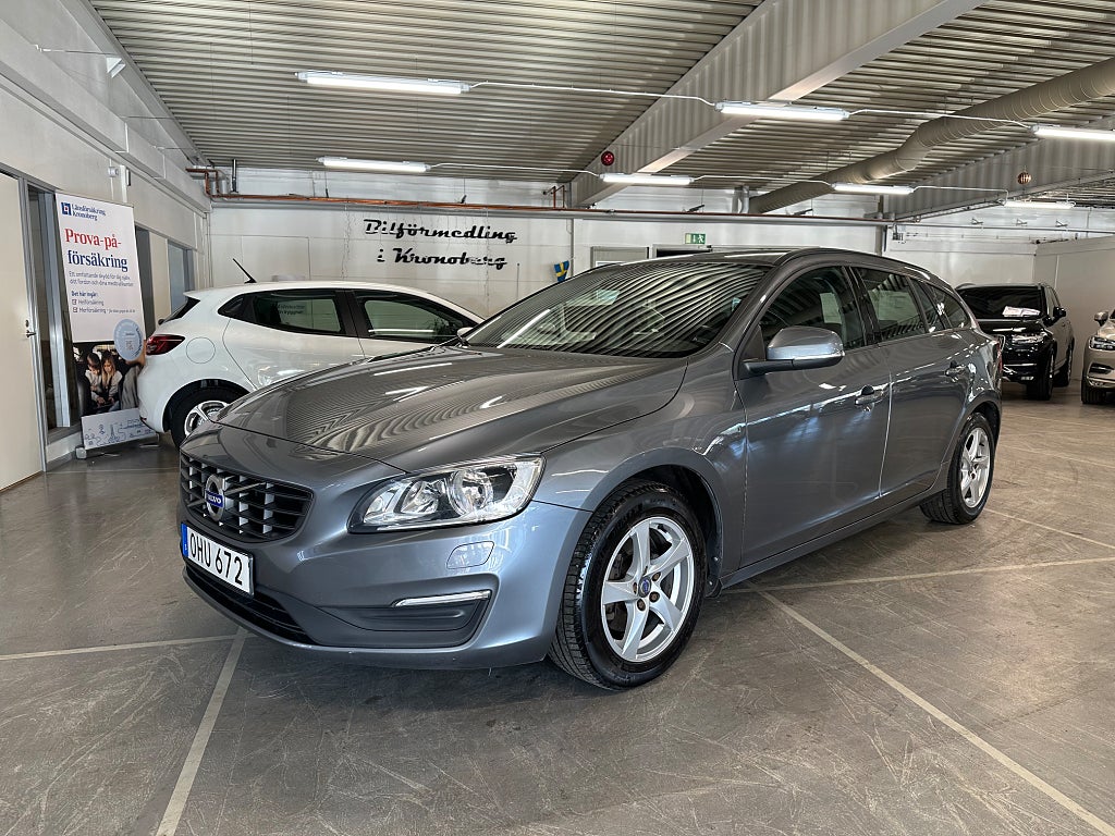 Volvo V60 T3 Kinetic Dragkrok Rattvärme Bluetooth