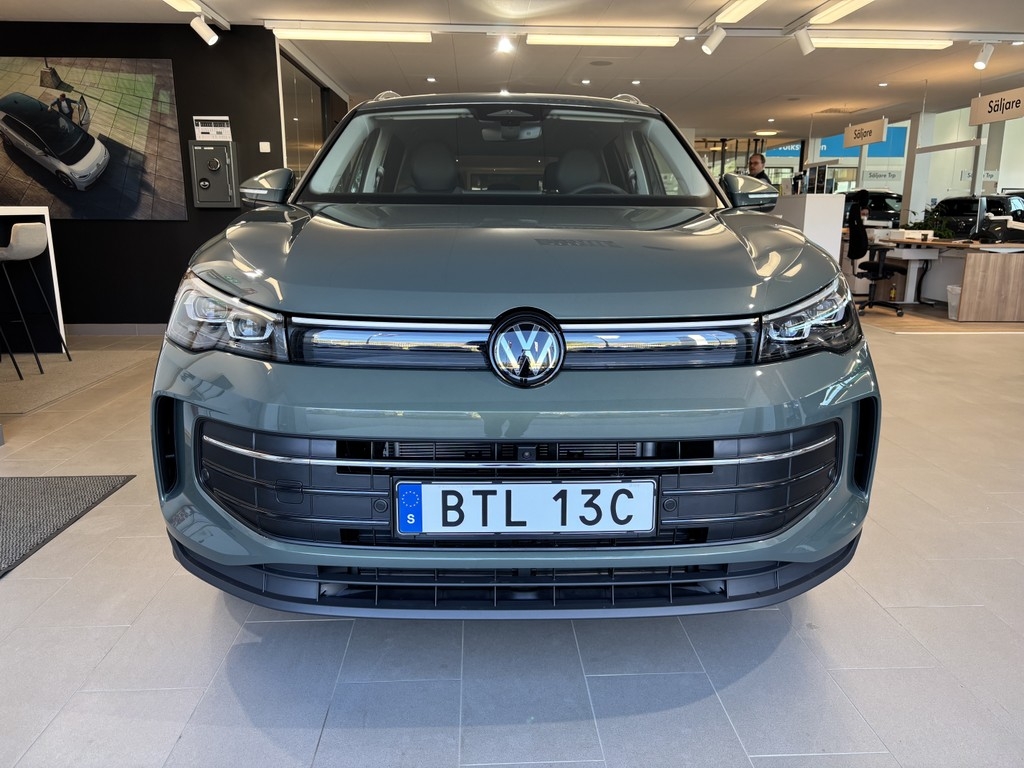 Volkswagen Tiguan 150 hk eTSI 2025, bild 3/65