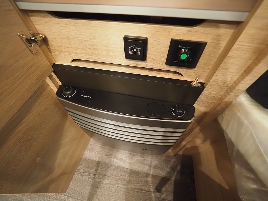 Weinsberg Caraone 390 QD 1150kg 2026