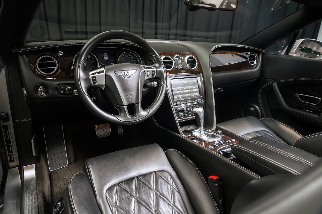 Gallery image 8 of 17