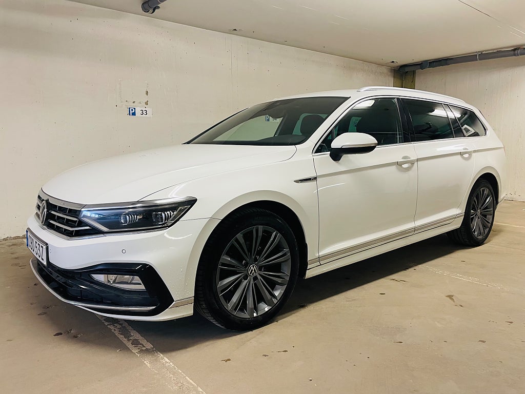Volkswagen Passat Sportscombi 2.0 TDI DPF SCR 4M  R-Line  200HK  Cockpitt