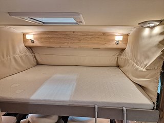 Husbil-integrerad Eura Mobil IL 650 HS 23 av 25