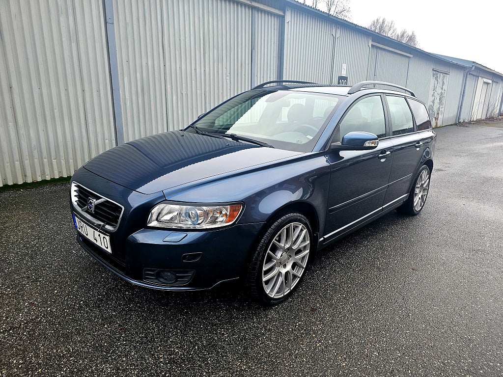 Volvo V50 1.8 Flexifuel Momentum Ny besiktat Ny servad Drag