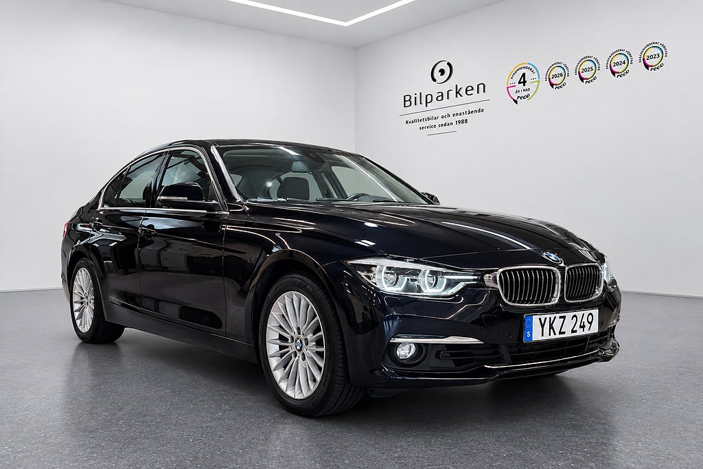 BMW 330i Sedan Luxury Line | Navigation | Läderklädsel | 252hk