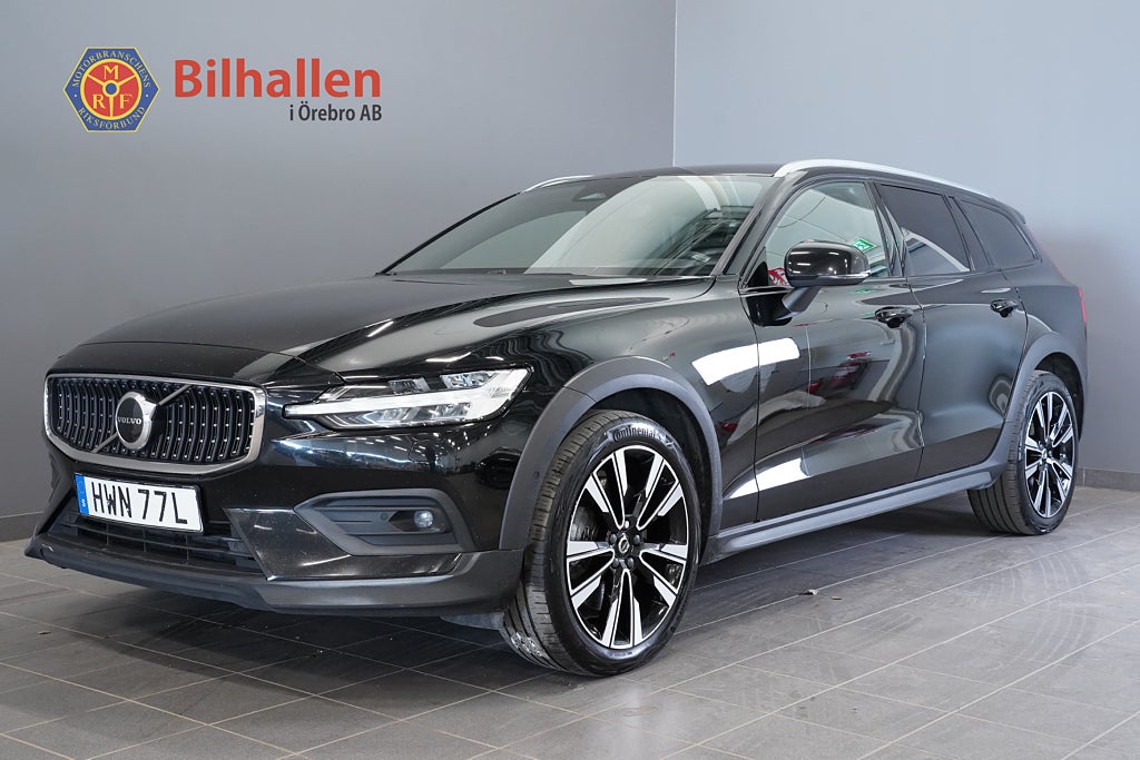 Volvo V60 Cross Country B4 AWD Plus Unik Komfortstolar Kamera Drag Gps Orrefors