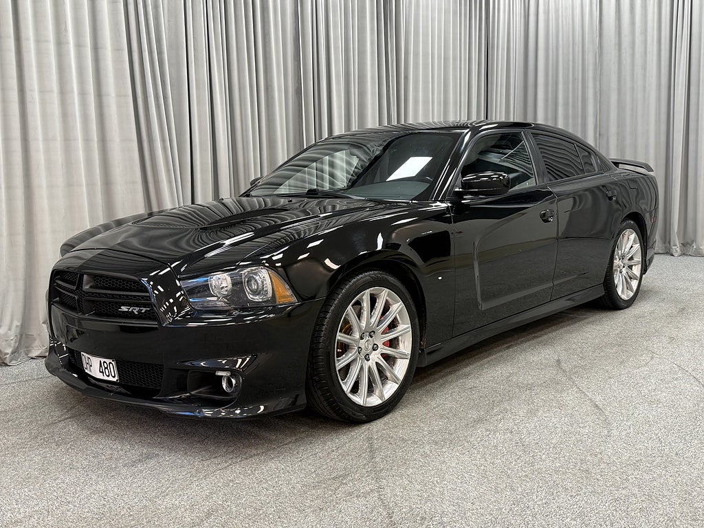 Dodge Charger SRT-8 6.4 V8 HEMI 476HK TorqueFlite Nyservad