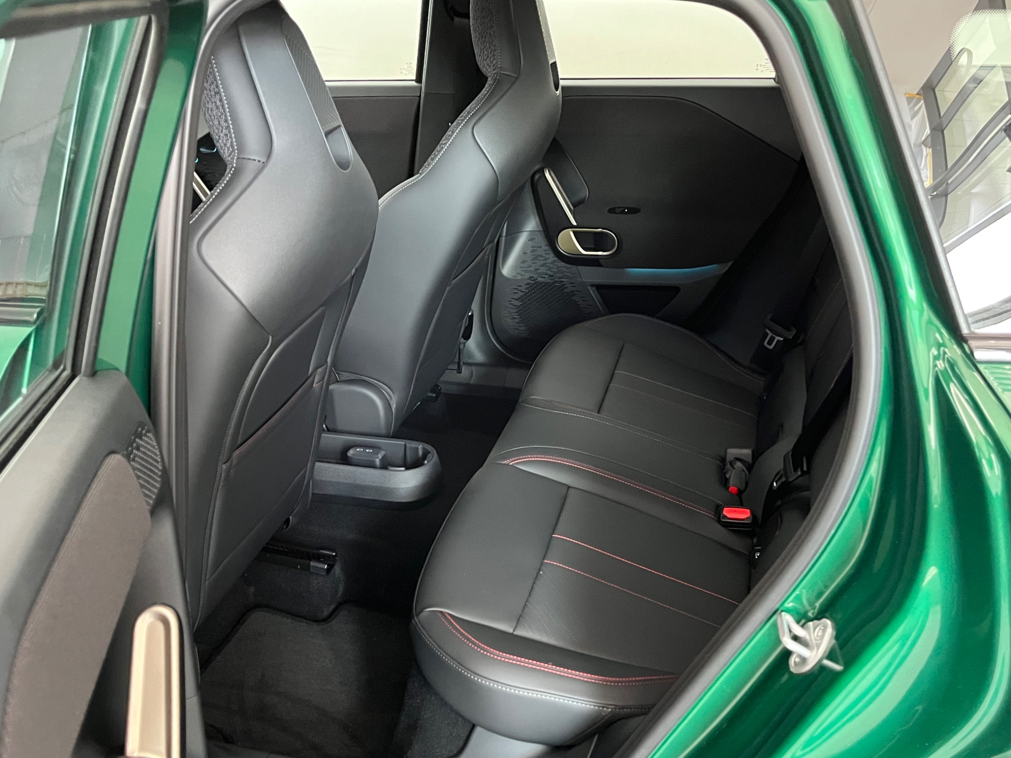 MINI Aceman SE JCW Trim S Plus Paket 2026, bild 4/10