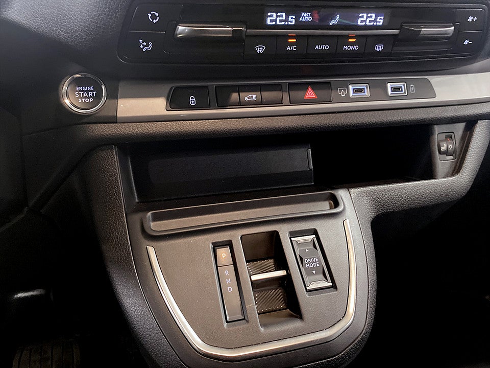 Bild på Citroën ë-Jumpy Business 75kWh 136hk Aut L3 B-KAMERA VÄRMARE