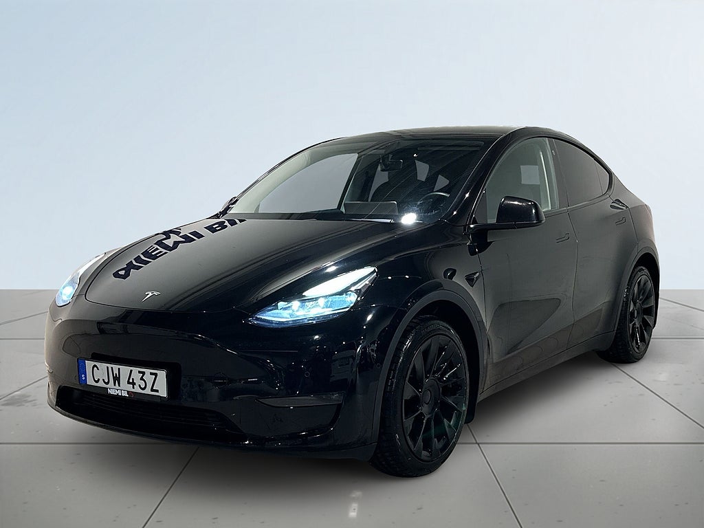 Tesla Model Y Long Range AWD Long Range Drag Pano Kamera SoV MOMS