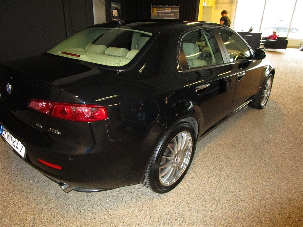 Alfa Romeo 159 2.4 JTDM 2006, bild 6/38