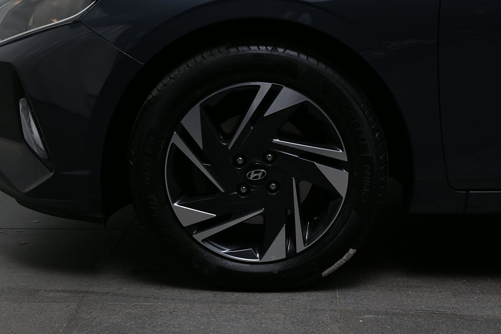 Hyundai i20 1,0 T-GDi 7DCT 100hk MHEV Essential CarPlay Kamera 2023