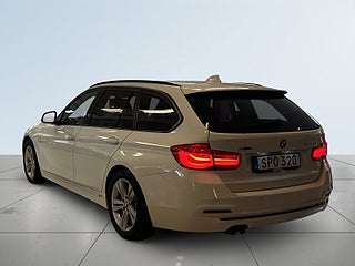 BMW 320D xDrive Touring Sport line Mvärme Drag Navi S&V Rattvärm bakifrån