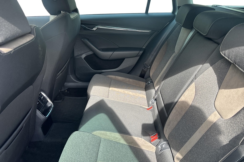 Skoda Octavia 2023, bild 6/10