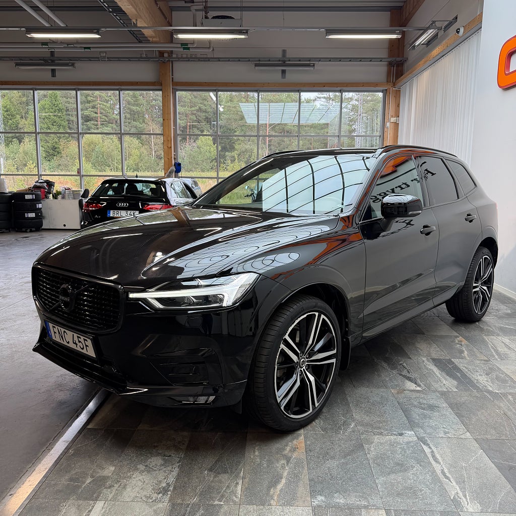 Volvo XC60 B4 AWD R-Design H&K Carplay Värmare Drag Kamrem Bytt!