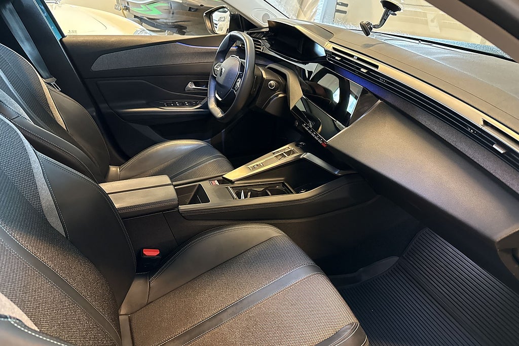 Peugeot 308 SW Plug-In Hybrid 180 EAT Allure P-värm Kamera Moms  miniatyr 14