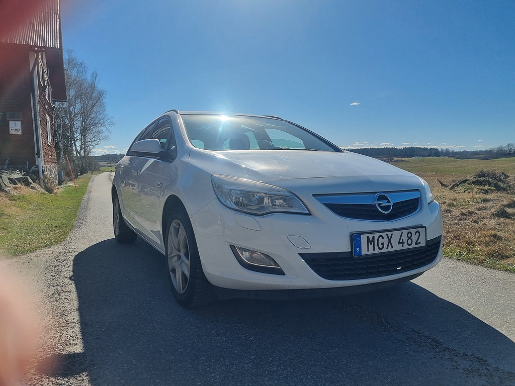 Opel Astra Sports Tourer 1.4 Turbo Enjoy Euro 5