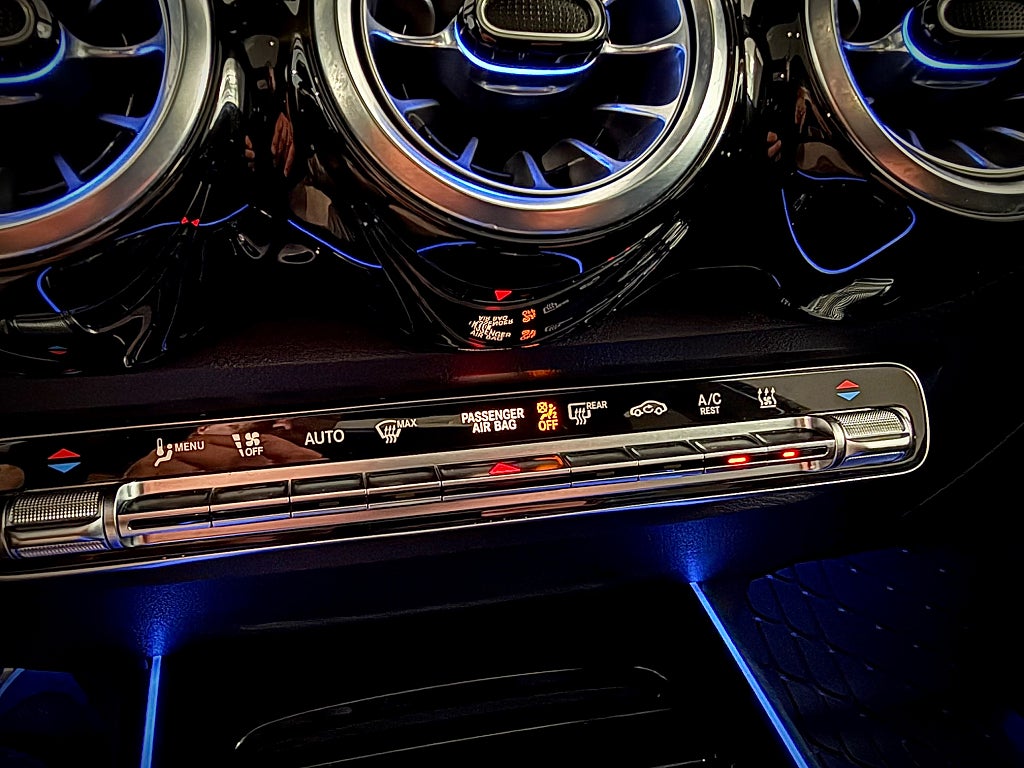 Mercedes-Benz GLB 200 AMG Premium 7 sits Värmare Glastak Drag - bild 16