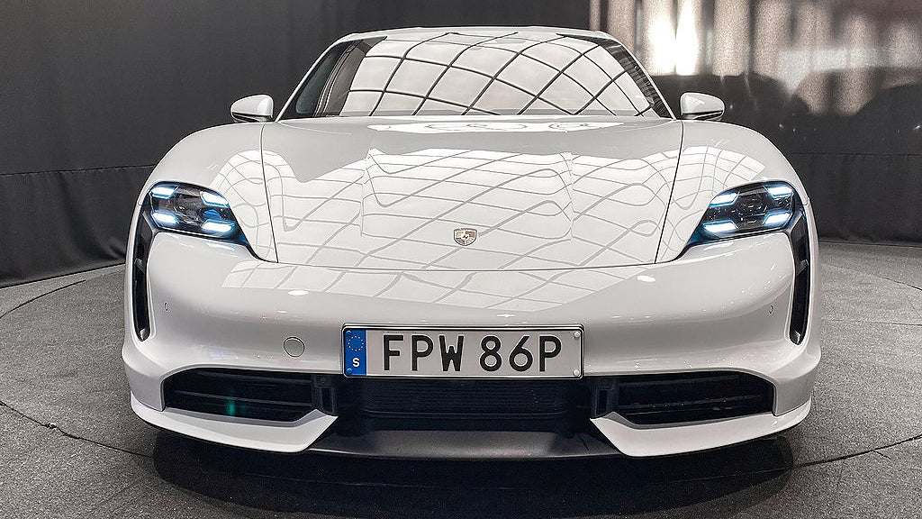 Porsche Taycan Turbo har 680 hästkrafter. 