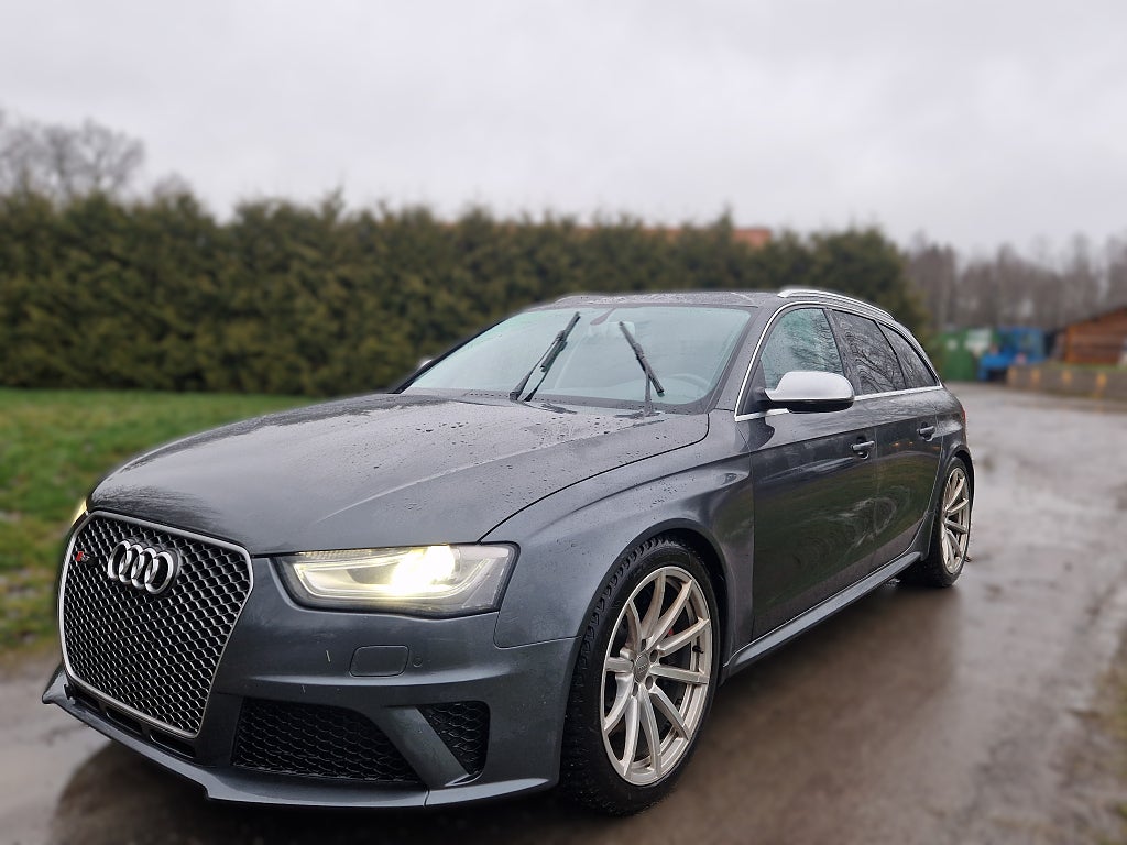 Audi RS4 Avant 4.2 FSI V8 quattro - Sv-såld - Lågmil -Finans-Byte förslag