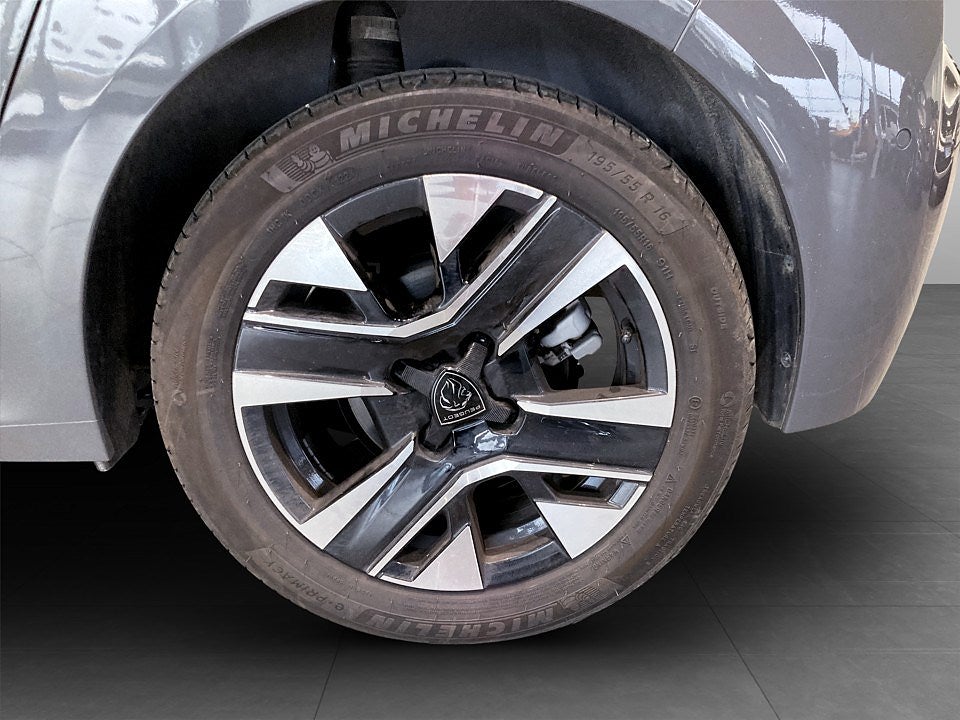 Bild på Peugeot 208 Hybrid Allure 100hk Aut - DEMO