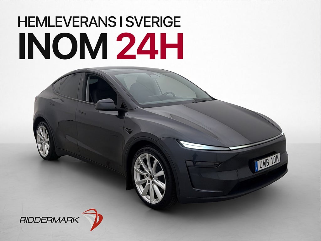 Tesla Model Y Long Range AWD AP Pano En-Brukare Svensksåld