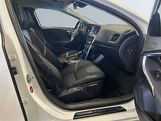 Volvo V40 D2 Powershift M-värm/P-värma/High Performnce system/S&V – bild 10