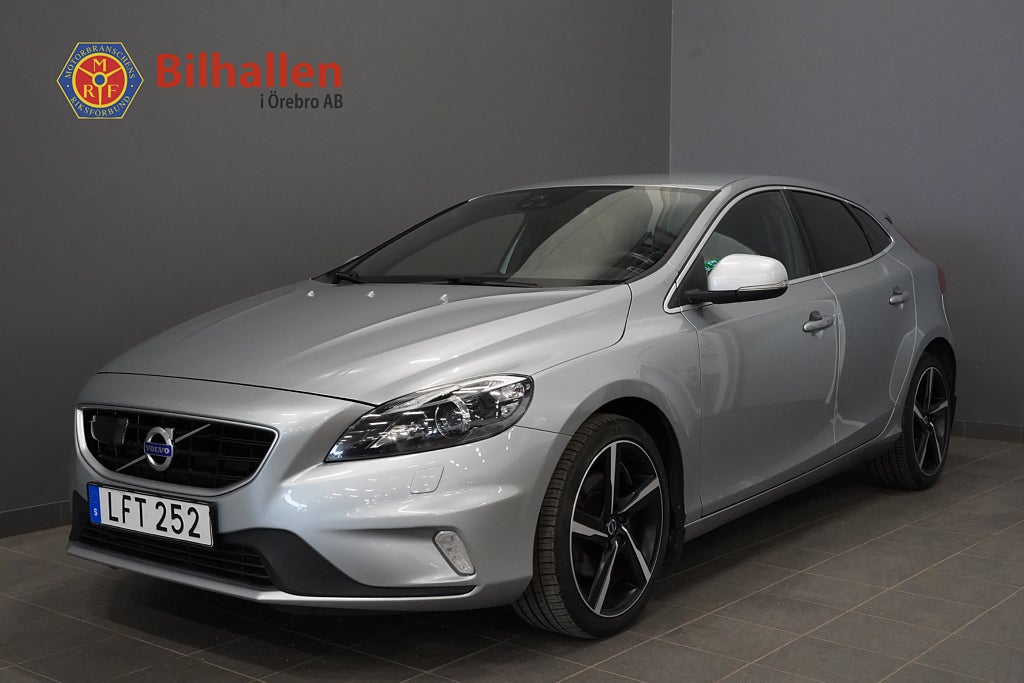 Volvo V40 T2 R-Design /Kamera Navi VoC Värmare