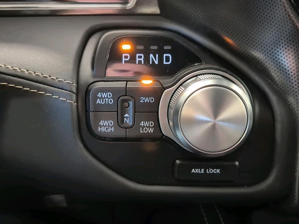 Dodge RAM 1500 Crew Cab Limited Night Edition V8 HEMI Lågskatt