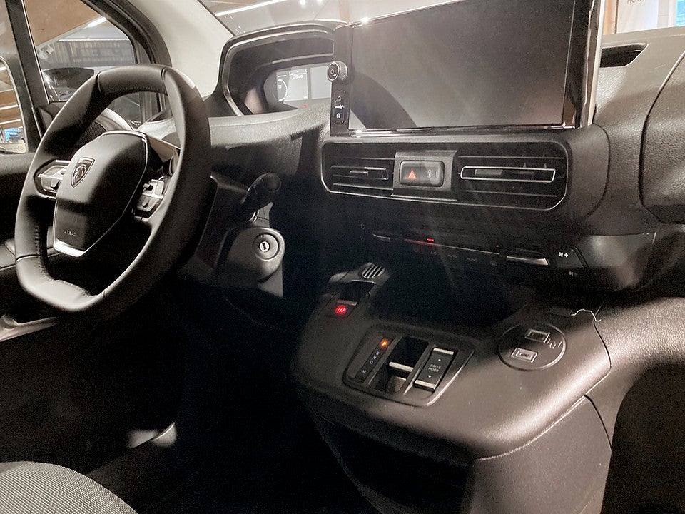 Bild på Peugeot Partner Crew Cab *Utökad Last* 1.5 BlueHDi 130hk Aut - DEMO