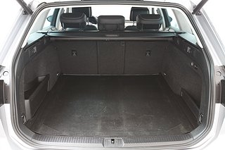 Kombi Volkswagen Passat 22 av 24
