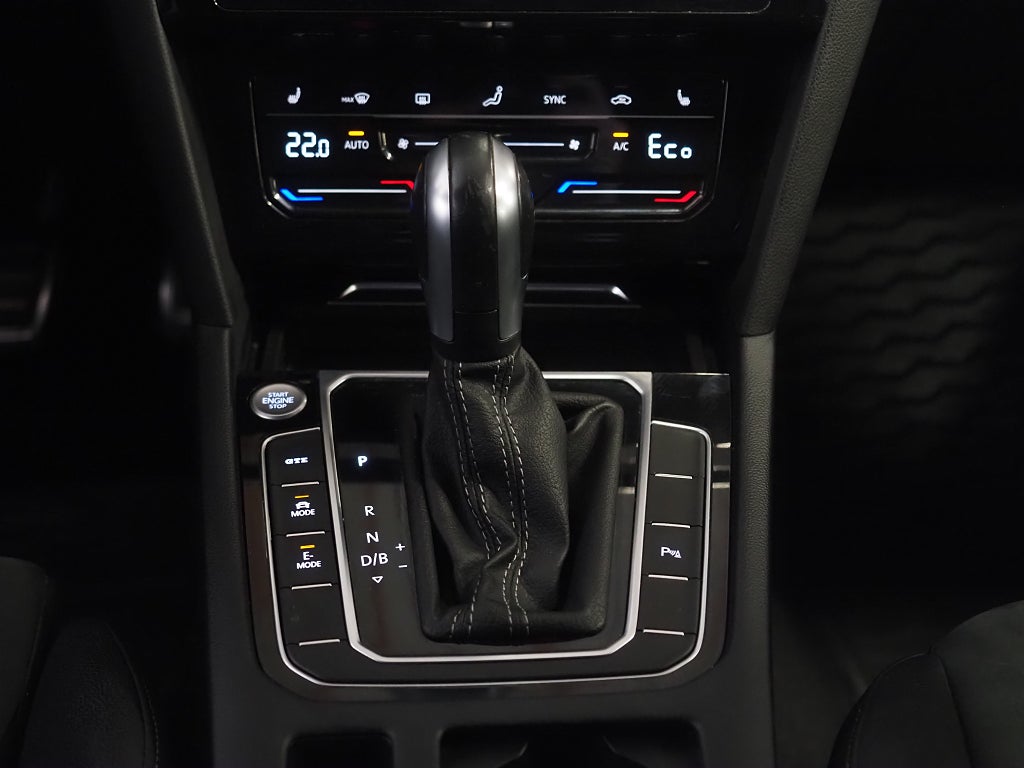 Volkswagen Arteon eHybrid Shooting Brake 218hk TSI R-Line Dragpkt Cockpit 2022