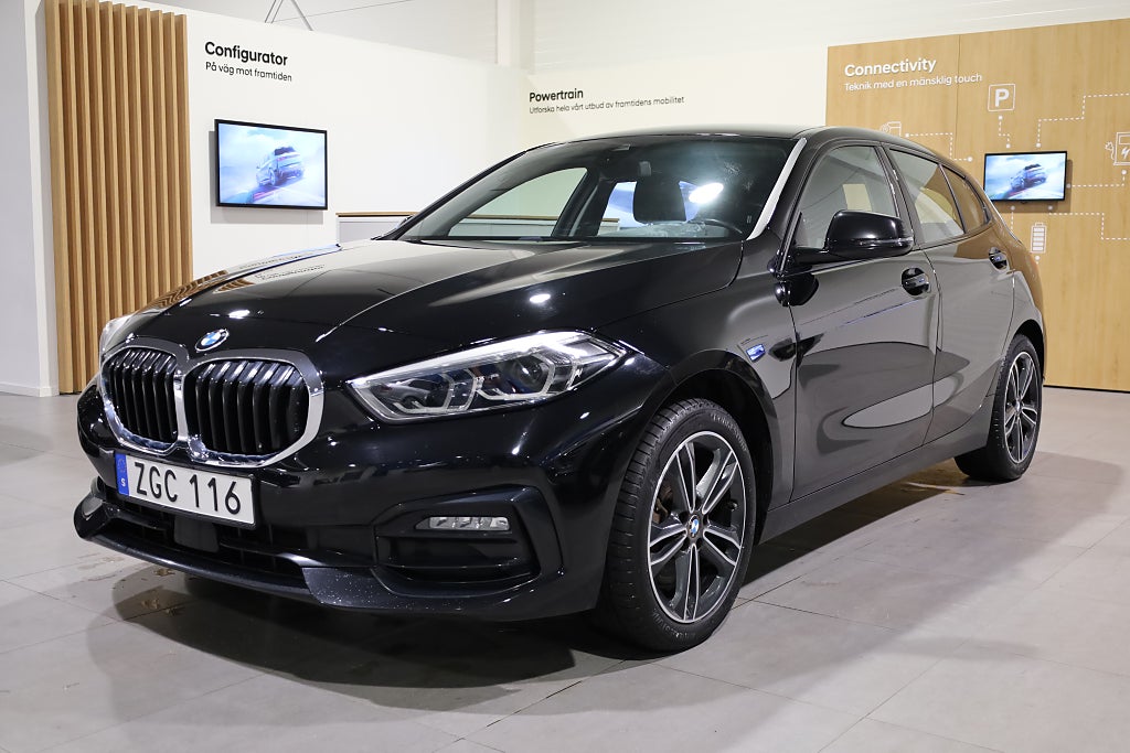BMW 118I Sport line 136hk Navi Rattvärme PDC Leasbar LED 2022