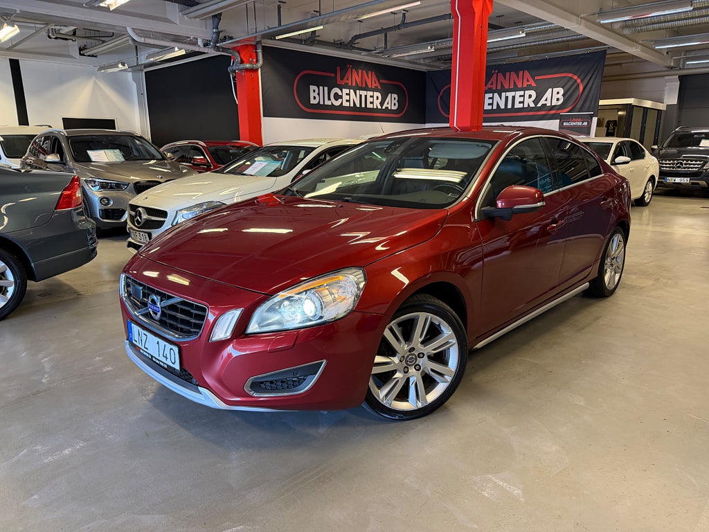 Volvo S60 D5 AWD Summum Aut Drag Kamera PDC Skinn BLIS SoV 