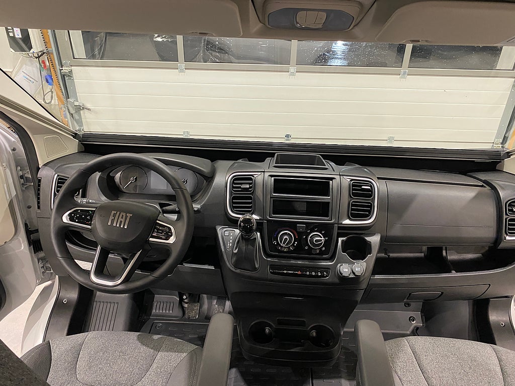 Sun Living V 60 SP / Automat / Under 6 meter / Van/Plåtis - Sun Living