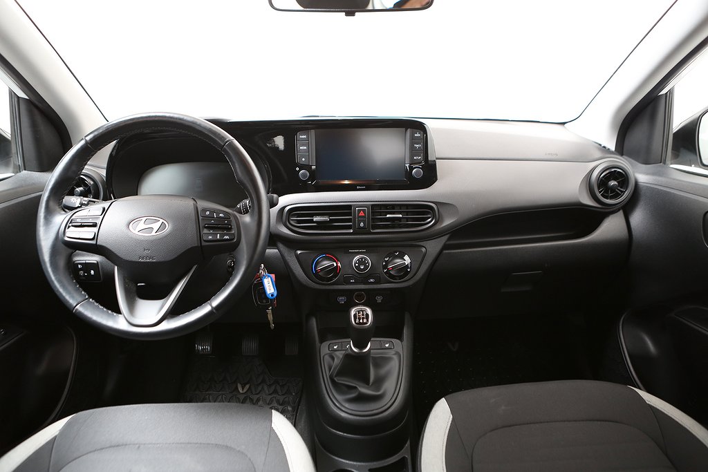Hyundai i10 1,0 blue Essential 5D CarPlay Bluetooth 2024