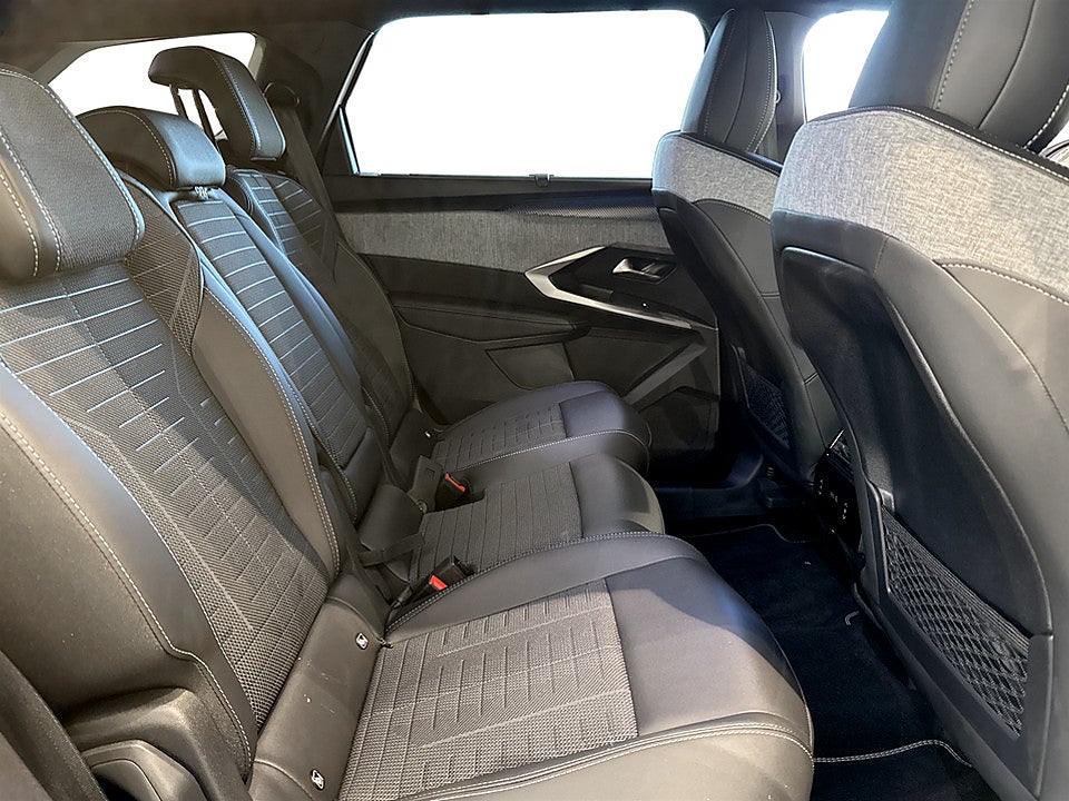 Bild på Peugeot 5008 GT Hybrid 145hk Aut 7-SITS B-KAMERA CARPLAY