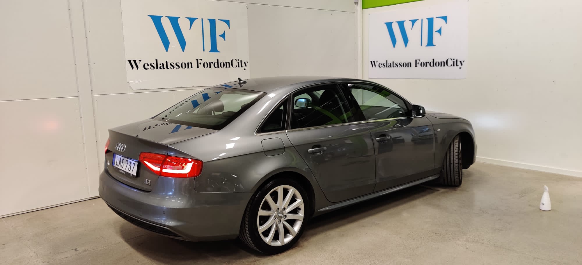Audi A4 2015, photo 7/44