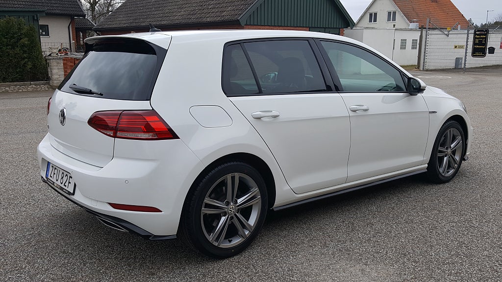 Volkswagen Golf 2020 - miniatyr 2