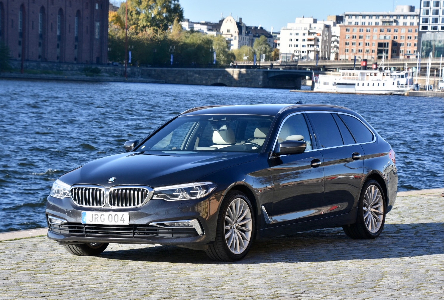 BMW 520 2018, bild 2/58