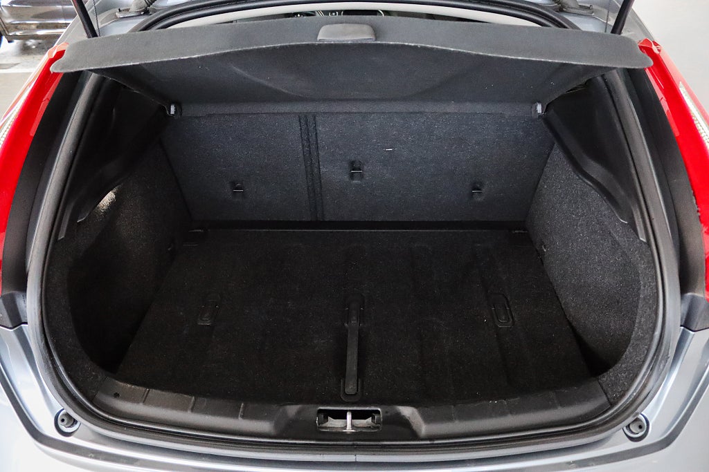 Volvo V40 Cross Country D3 Momentum Värmare Navi VoC B-Kam