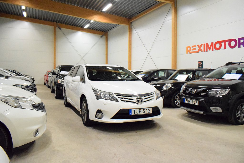 Toyota Avensis Kombi 1.8 Valvematic Edition  Ny Besiktad 