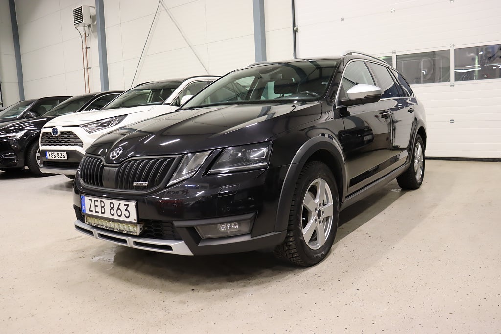 Skoda Octavia Scout 2.0 TDI 4x4 Premium 1-Ägare  Drag150hk