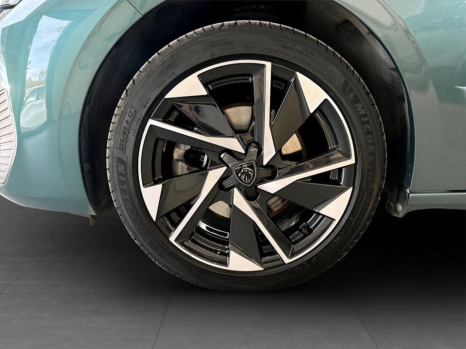 Bild på Peugeot 308 SW Allure Pack 1.2 PT 130hk Aut B-KAMERA CARPLAY