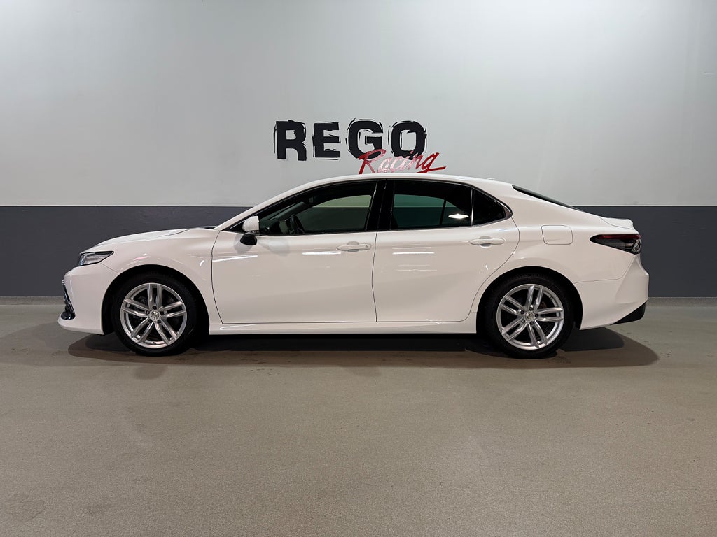Toyota Camry Hybrid CVT Executive Premium Moms