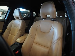 Halvkombi Volvo V40 Cross Country 13 av 23