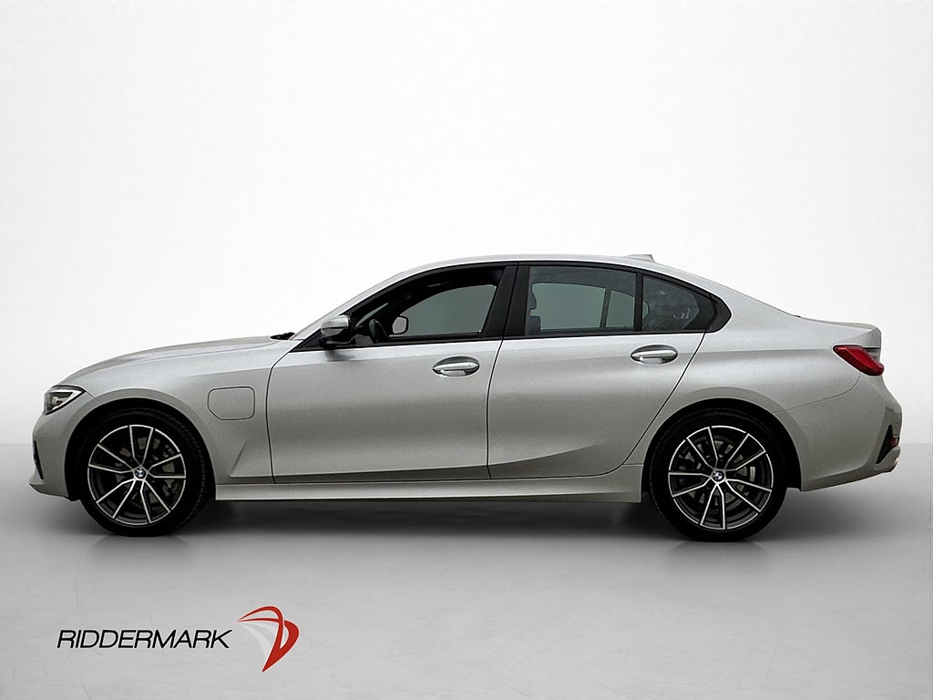 BMW 330 e 292hk Sport line Cockpit Navi HiFi Carplay