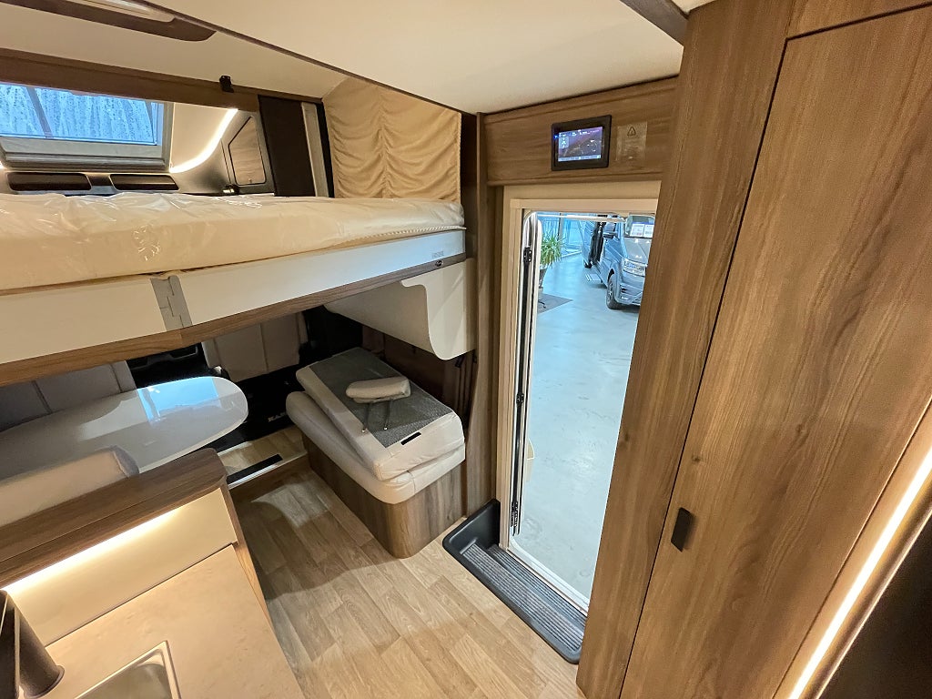 Kabe TMX 810 LXL /Cinderella/ALDE/5 bältad/Automat/Mercedes - Kabe