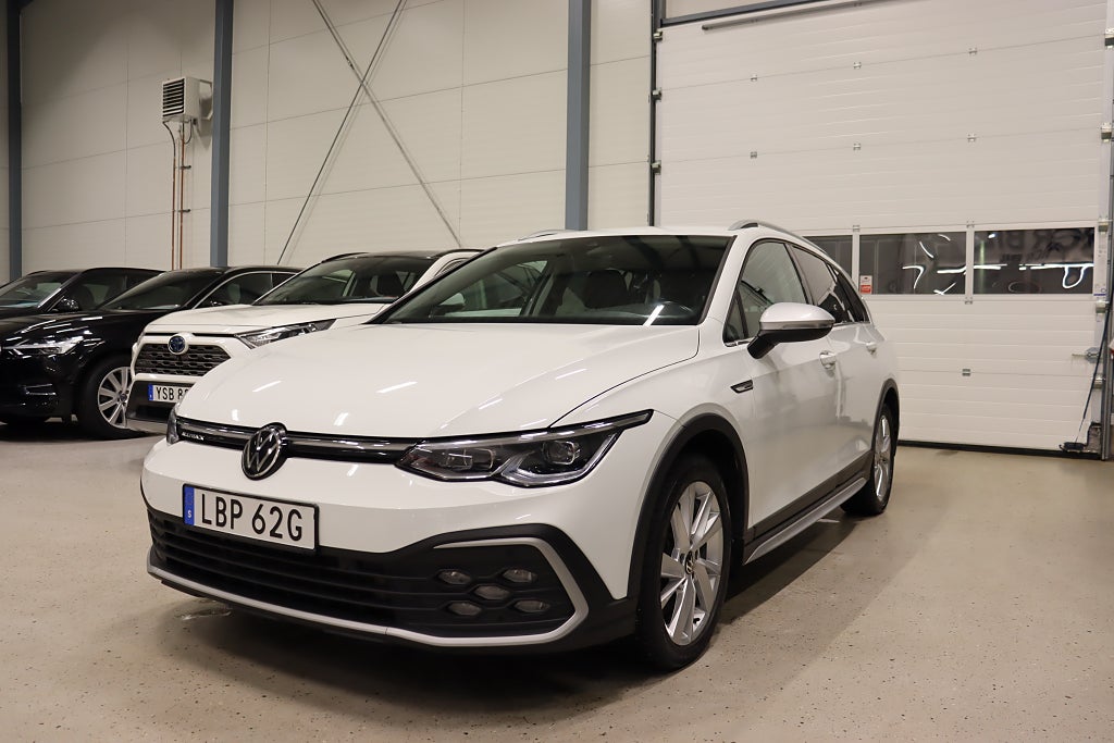 Volkswagen Golf Alltrack 2.0 TSI 4M B-Kamera B-Värm Drag Cockpit 190hk