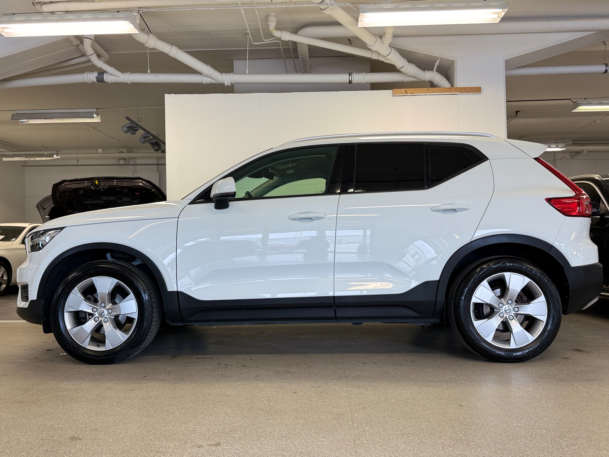 Volvo XC40 T3 Momentum Euro 6 2020, photo 2/47