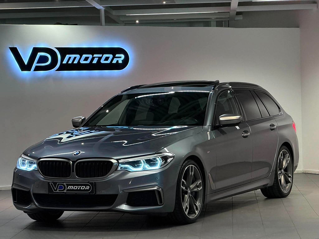BMW M550D xDrive Touring Innovation Panorama HuD B-Kam 480hk